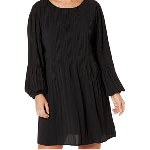 Mustard Seed Black Long-Sleeve Pleated Shift Dress